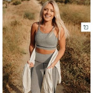 NEW CJLA Sedona Stripe Cross-Back Sports Bra - M